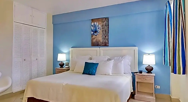 Номер Standard с видом на бассейн Southern Palms Beach Club