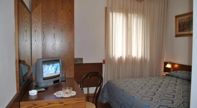 Hotel Archimede, Book Hotel Reggello Valdarno