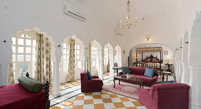 Двухместный номер Deluxe Alsisar Mahal- Heritage Hotel