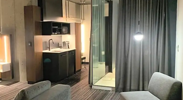 Люкс Superior Grand Hotel TiMES Blainville-Mirabel