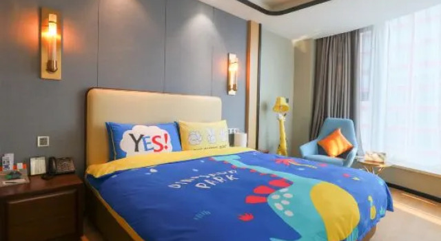 Двухместный люкс Deluxe с видом на озеро Jinling Funhome Hotel Nanjing Jiulong Lake