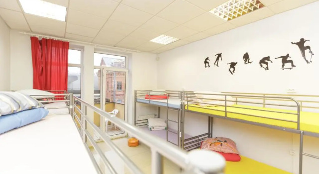 Кровать в общем номере Sports Hostel