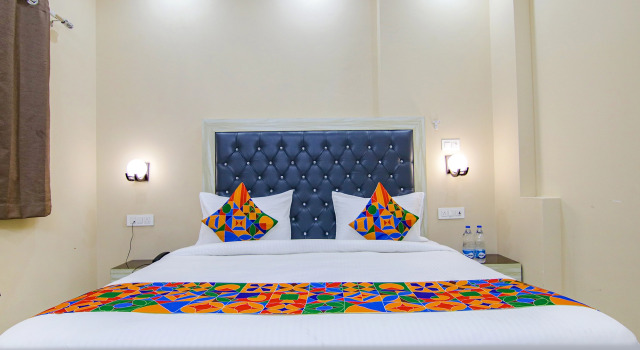 Fabhotel F9 Ashok Vihar, Забронировать Отель Отели Нью-Дели с завтраком, Завтраки