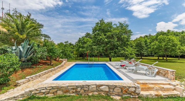 Stunning Home in Valtura With Wifi and 3 Bedrooms