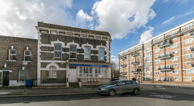 NEW Superb 2BD Flat Near Centre in Bermondsey, Buchen Sie Hotel London Großraum London