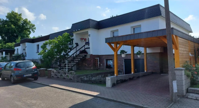 Ferienzimmer Lichtlein (Adults Only), Забронировать Отель Отели Ростока с парковкой, Парковка
