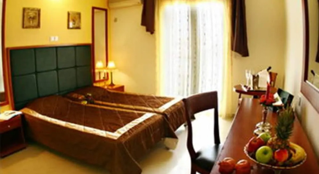 Трёхместный номер Standard с балконом Ionis Art Hotel