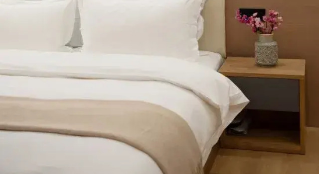 Люкс с 2 комнатами Dali Xianye Resort Hotel (Cangshan Scenic Area Branch)