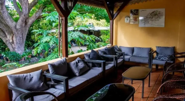 Le tropical Chez jeannette, Book Hotel Hoteller i Tambe med parkering, Parkering