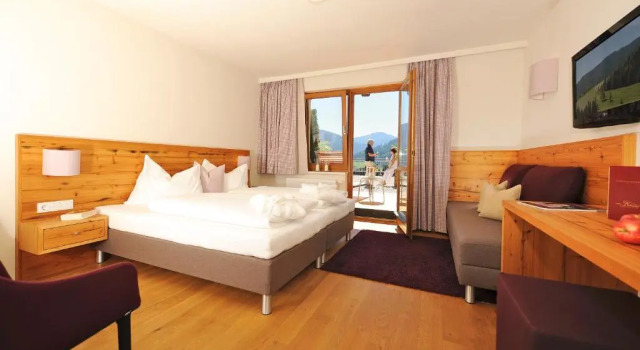Номер Comfort Hotel Neubergerhof