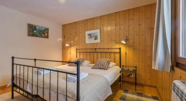 Chalet Les Jeunes - 8 Pax Swiss Ski Chalet