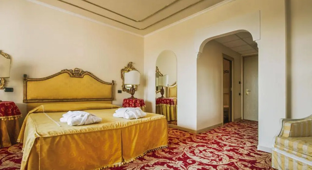 Двухместный номер Superior с балконом и с видом на озеро Park Hotel Ville Montefiori Spa & Centro Benessere