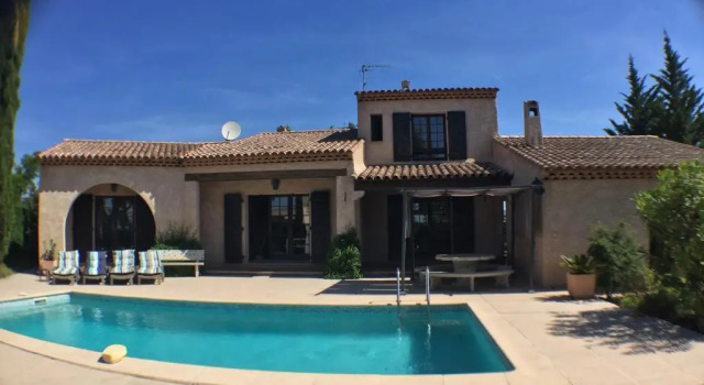 Коттедж с 3 комнатами Maison Provençale