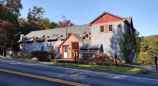 Doveberry Inn, Забронировать Отель Уэст-Довер Горнолыжный курорт Mount Snow, рядом с Tumbleweed Ski Lift