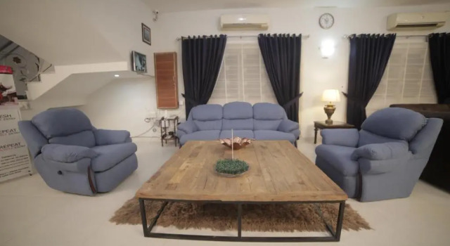 Four Squares Karachi, Prenota Hotel Hotel 3 stelle a Karachi, 3*
