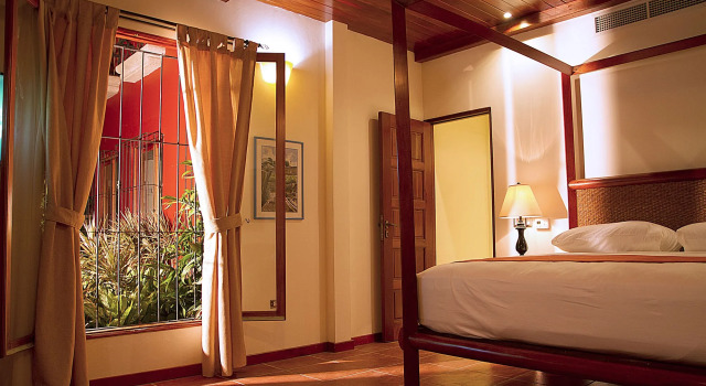 Estrada Hotel & Bistro, Book Hotel Hotels in Granada Region with Parking, Parking