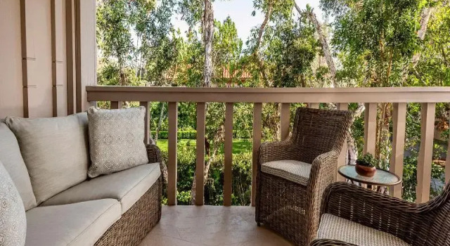 Четырёхместный номер Standard с видом на сад Rancho Bernardo Inn