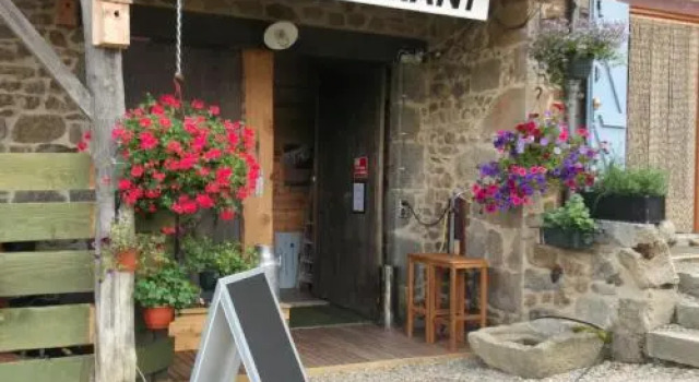 Bergeveaux, Boek Hotel Hotels in Rhone-Alpen met zwembad, Zwembad