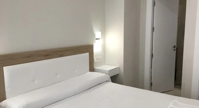 Apartamentos Pinar Málaga Centro - Carretería, Забронировать Апартаменты/квартира Отели Малаги с парковкой, рядом с Железнодорожный вокзал Малаги, Парковка