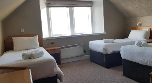 Трёхместный номер Classic West Highland Hotel