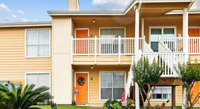 Palms at Cove View 1602 - Jamey's Beach Condo