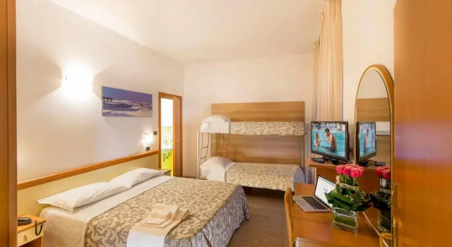 Hotel Excelsior, Varaa Hotelli Hotellit ja majoitukset kohteessa Alba Adriatica, Hotelli