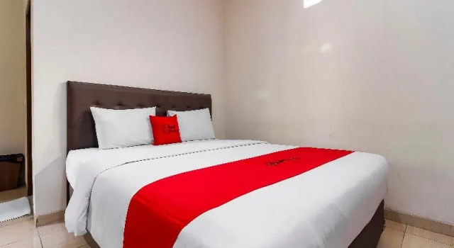 RedDoorz Plus Near Taman Lalu Lintas Bandung