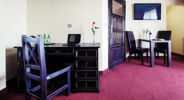 Двухместный люкс Deluxe с балконом Hotel Kasztel
