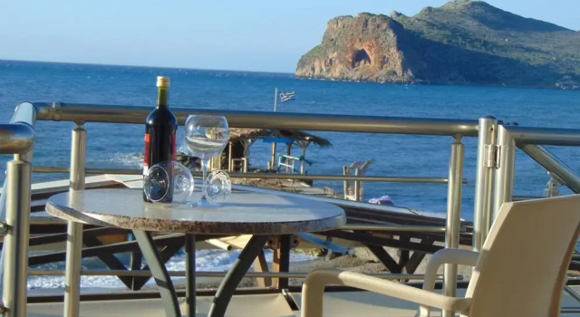 Апартаменты Comfy Beachfront Litinas Casa With Seaview