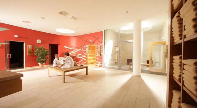 Villa Seilern Vital Resort, Book Resort Hotels in Upper Austria with a Pool, Swimming Pool