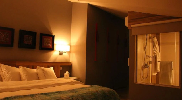 Urban Faqra Hotel