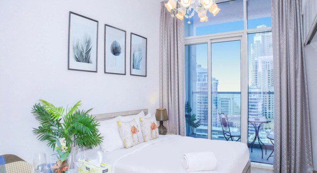 Bnbmehomes Beautiful Lake View Studio Near Marina, Забронировать Отель Дубай Эмират Дубай, рядом с Dubai Marina Yacht Club