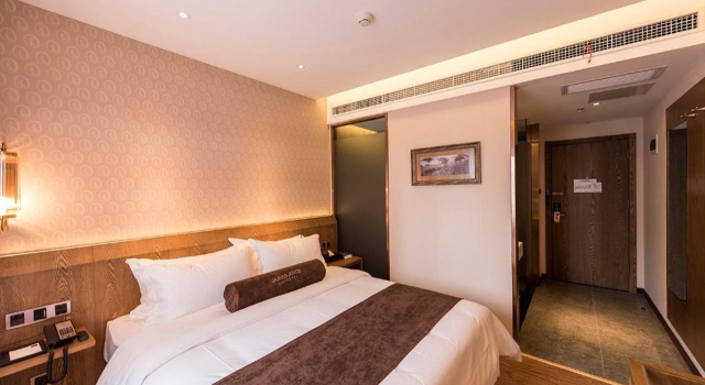 James Joyce Coffetel (Beijing Dongba Chaoyang High-speed Railway Station East Square), Book Hotel Hoteller i Beijing Province med parkering, Parkering