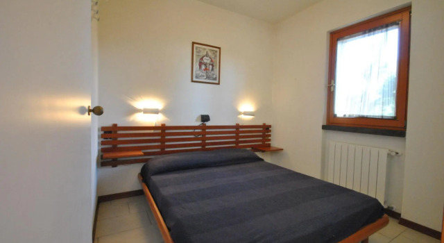 In vacation residence , 40 mt from the sea,apartment for 4-6 people, on the ground floor with a priv-Villa Marina - INT. 1 trilo Scirocco