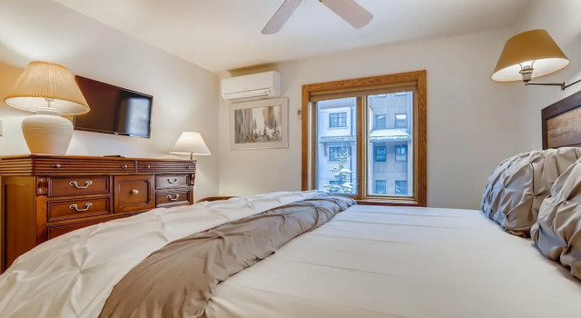 Westwind 308 2BD Gold Condo With A-C, Забронировать Апартаменты/квартира Отели Вейл с парковкой, Парковка