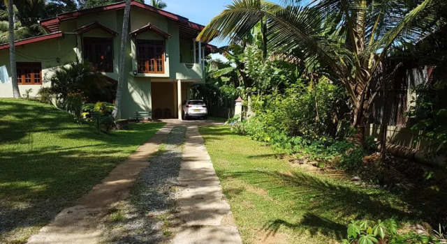 Arana Bungalow, Забронировать Отель Галле Округ Галле