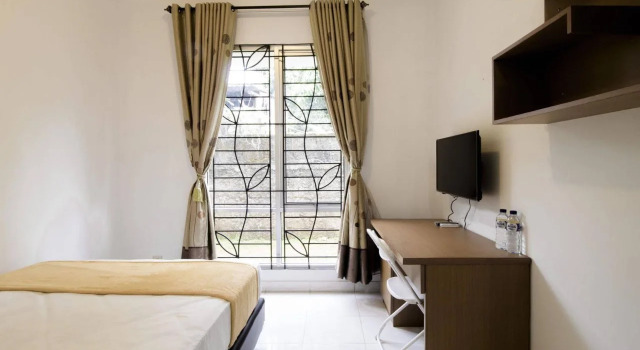 RedDoorz Plus near Lippo Karawaci
