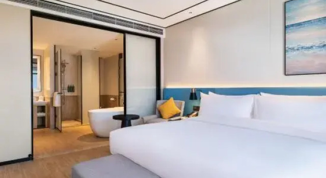 Люкс Deluxe Hilton Garden Inn Kunming Dianchi