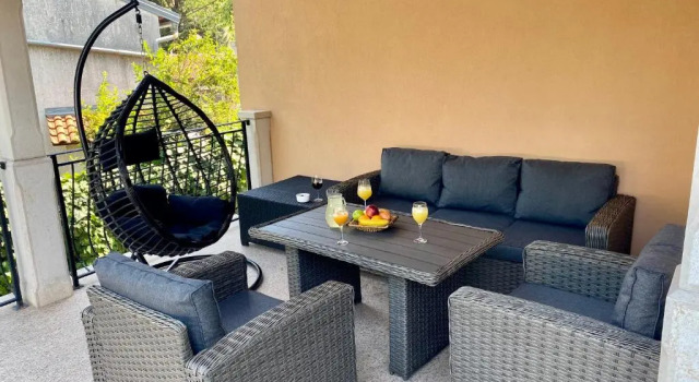Коттедж с балконом и с красивым видом из окна Holiday Home Sveti Florijan 14