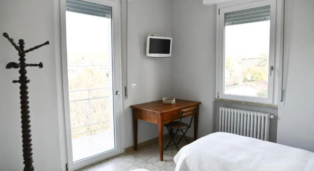 Двухместный номер Standard с балконом и с панорамным видом B&B Porta Romana-Language And Art