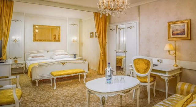 Полулюкс Schlosshotel Römischer Kaiser