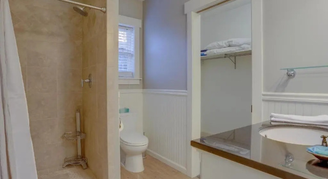 Коттедж Five Peaks-AC-Hot Tub-5BR/3.5BA