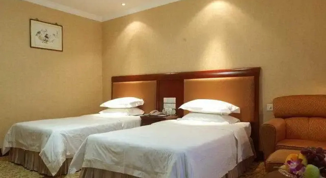 Lushan Hotel Shenzhen, Rezerwuj Hotel Hotele w Shenzhen z parkingiem, Parking