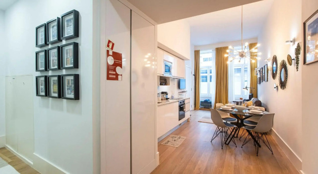 Elegant & Bright Flat by LovelyStay, Rezerwuj Hotel Porto Porto