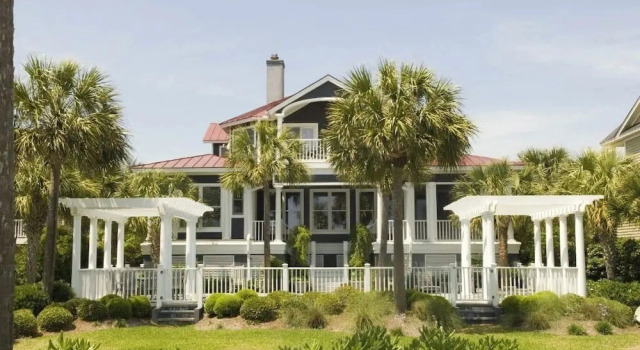 3902 Palm Blvd by Avantstay Beach Access! Oceanfront Views w/ Pool, Забронировать Дом для отпуска Виллы Айл-оф-Палмс, Вилла