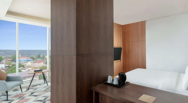 Двухместный номер Premier с видом на город Golden Tulip Springhill Lampung