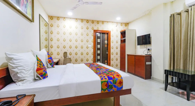Номер Deluxe Fabhotel J Sons