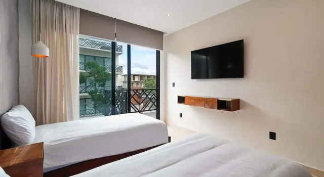 2 BR Apartment With Spacious Loft Close From Beach Zone, Rezervasyon Daire Tulum havuzlu oteller, Yüzme Havuzu