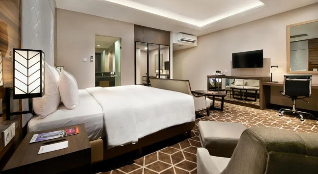 Junior suite Swiss-Belinn Tunjungan Surabaya