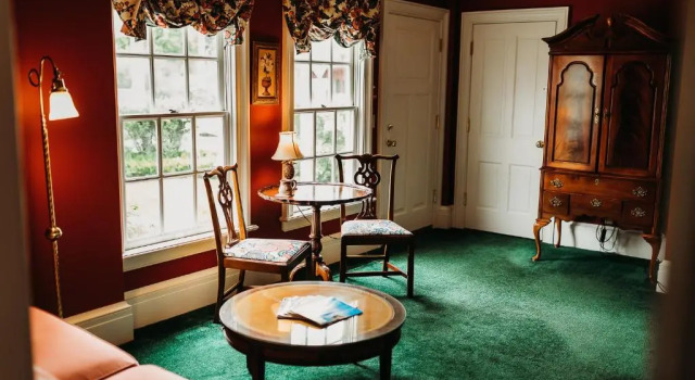 The Rochester Inn, A Historic Hotel